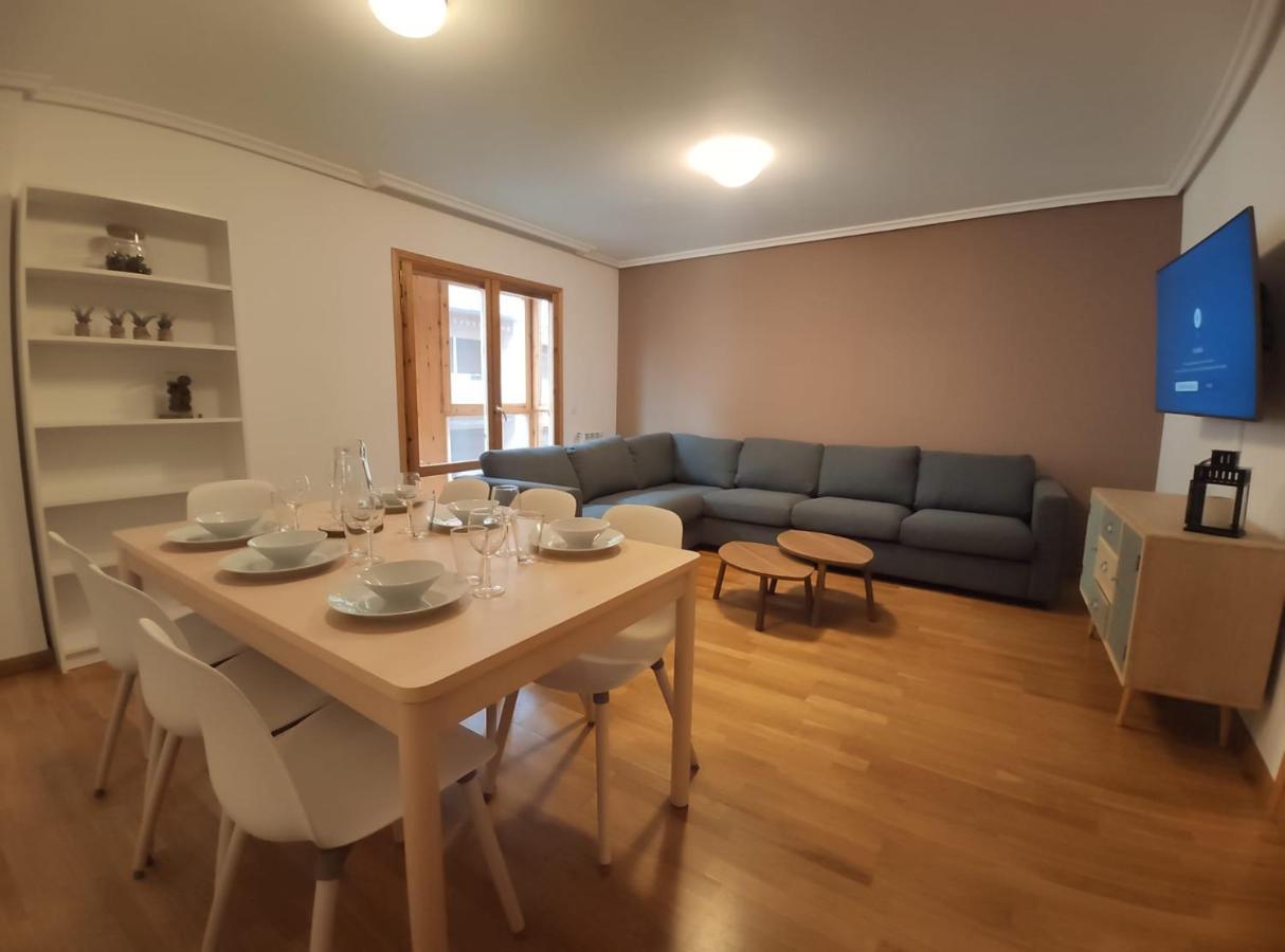 Apartamento Miral21 Jaca Buitenkant foto